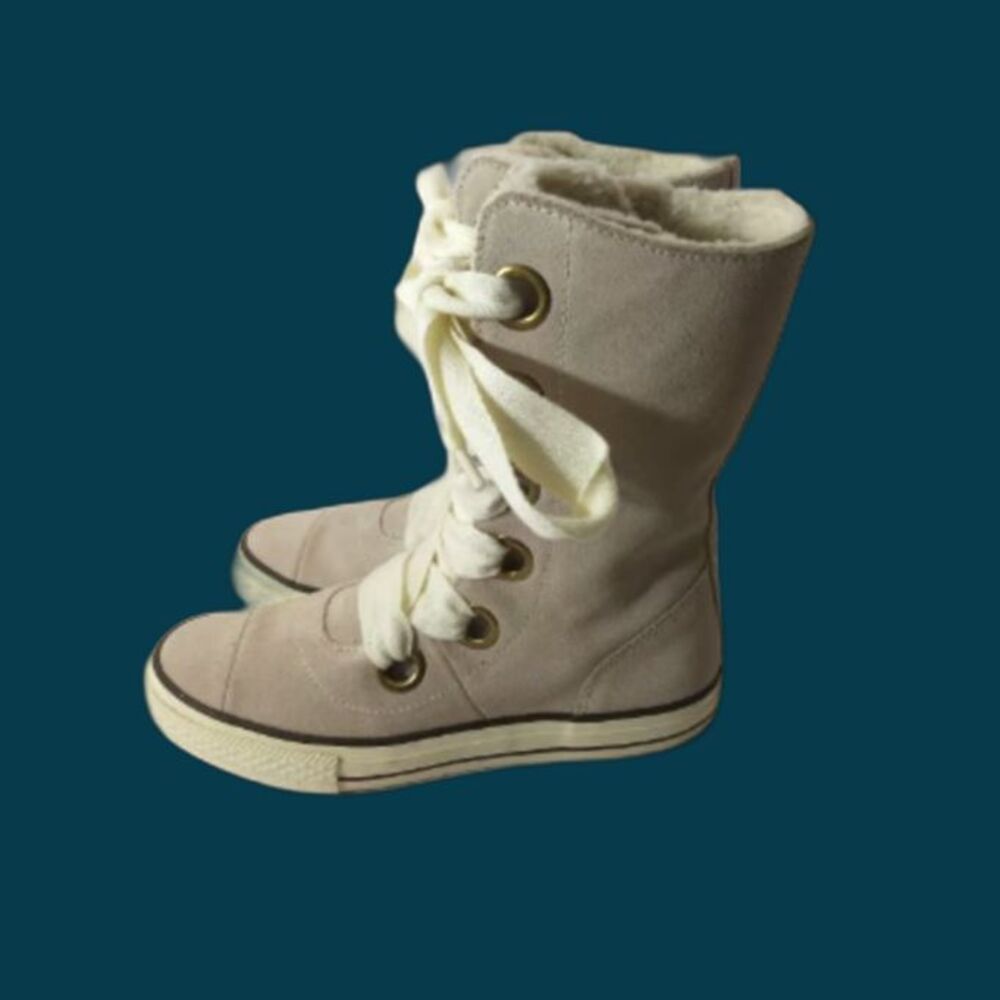 Converse Sherpa Lined Suede Boots - Size 7